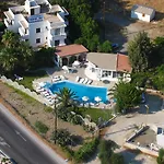 Apart-hotel Dolphin 3*