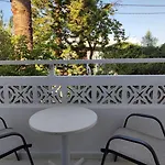 Dolphin Apart-hotel 3*