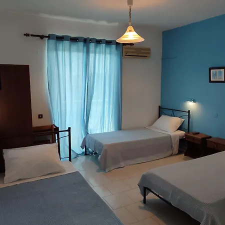 Dolphin Apartmanhotel 3*